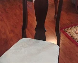 Dining room chair