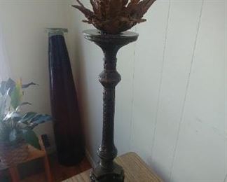 Unique bumblebee topper of lamp. Really pretty.