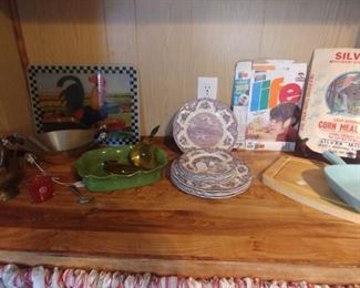 Kitchen items and collectables