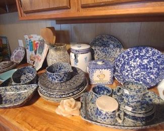 Original spongeware dishes and pottery art.