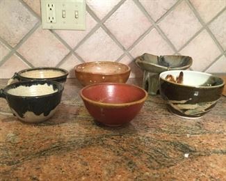 Unique Bowls https://ctbids.com/#!/description/share/361881