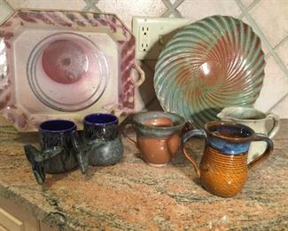 Pottery Assortment https://ctbids.com/#!/description/share/361884