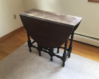 Antique Gate Leg Table https://ctbids.com/#!/description/share/361830