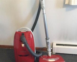Kenmore Vacuum Cleaner https://ctbids.com/#!/description/share/361843