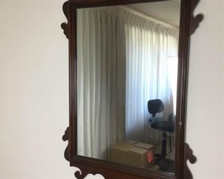Large Mirror https://ctbids.com/#!/description/share/361854