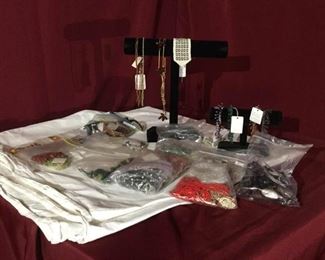 Fair-Trade Jewelry             https://ctbids.com/#!/description/share/361963