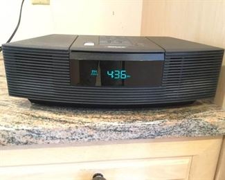 Bose Wave Radio/CD https://ctbids.com/#!/description/share/361979