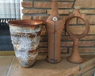 Large Pottery Pieces https://ctbids.com/#!/description/share/361988