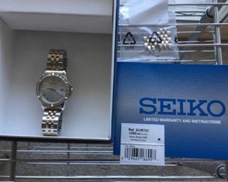 Seiko Woman's Watch
https://ctbids.com/#!/description/share/361930