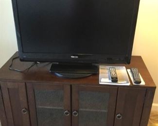 Toshiba TV with Stand https://ctbids.com/#!/description/share/361934