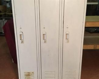 3-Unit Locker by Lyon https://ctbids.com/#!/description/share/361943