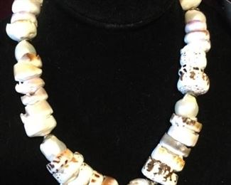 MLC084 Natural Puka Shell & Freshwater Pearls Necklace 