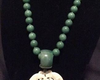 MLC118 White Jade Pendant Beaded Necklace