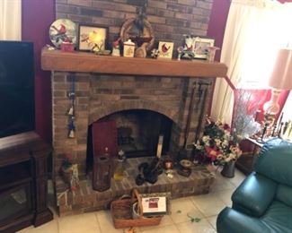 Miscellaneous, including cardinal decor.