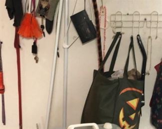 Is this part of the same garage? Yes, yes it is.