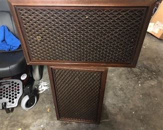 Pair of vintage Sansui Hi-Fi speakers