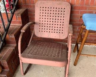 #55 vintage metal chair $10