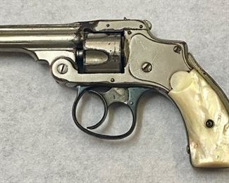 Smith Wesson .32 Safety Hammerless Revolver, 1st Model (1890-1902), The Lemon Squeezer