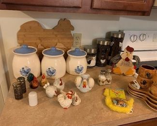 Chicken salt and pepper set collections; Chicken canister sets