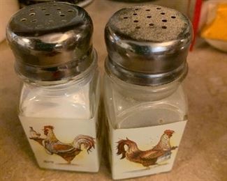 Chicken salt and pepper set collections; Chicken canister setsSalt and pepper sets