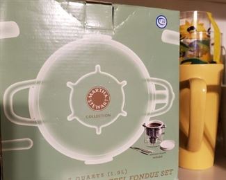 Nib Martha Stewart fondue set - $10