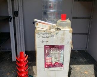 $195 - Fruit & Wine Press