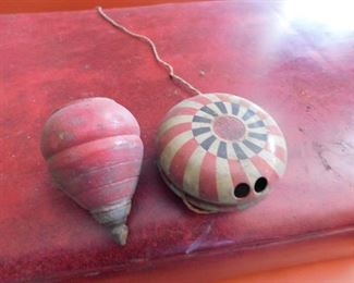Early Top and Tin Litho Yo-Yo