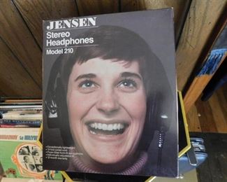Jensen Stereo Headphones in Original Box 