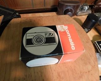Mint Vintage Ikomatic Camera in Box