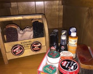 Esquire Footman Deluxe Shoe Shine Caddy