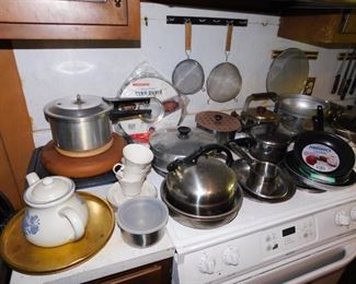 Assorted Kitchenware