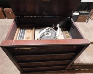 Vintage Stereo/Record Player Combo