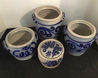 4 Pottery Crocks https://ctbids.com/#!/description/share/363843
