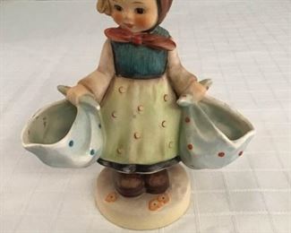 Hummel Figurine - "Mother's Darling" https://ctbids.com/#!/description/share/363866