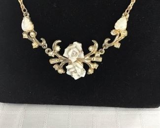 Vintage Jewelry https://ctbids.com/#!/description/share/364008