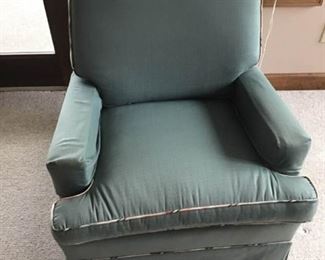 Upholstered Chair https://ctbids.com/#!/description/share/363890