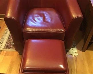 Leather Chair and Ottoman https://ctbids.com/#!/description/share/364024