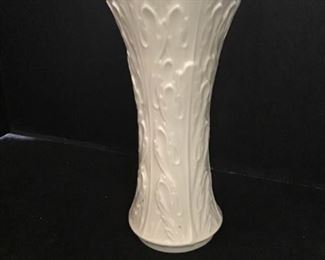 Lenox Vase https://ctbids.com/#!/description/share/363943