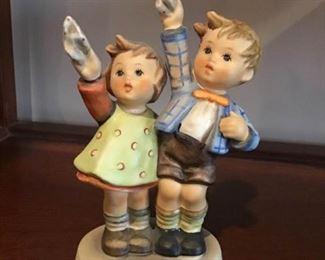 Hummel Figurine - "Auf Wiedersehen" https://ctbids.com/#!/description/share/363961