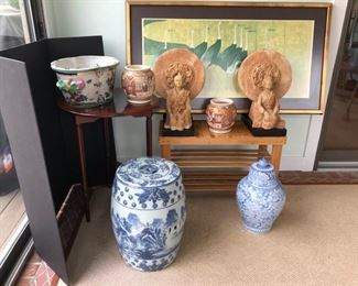 Asian Style Porcelain Large Pots, Terra-cotta Figures, Table Wall Art https://ctbids.com/#!/description/share/362530