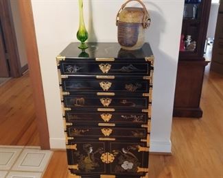 Asian Lacquered Style Chest and Decor       https://ctbids.com/#!/description/share/362546