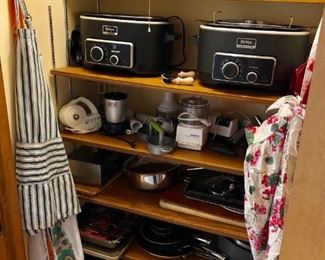 Kitchen Appliances, Cookware, Dishes, Baking Items https://ctbids.com/#!/description/share/362550