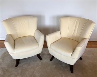 Upholstered Chair set https://ctbids.com/#!/description/share/362571