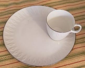 $25 - Item # 80: Luncheon set for 10.