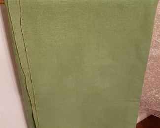 $8 - Item #161: Basic green tablecloth, rectangle