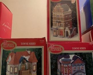 $20 - Item # 95A: Christmas house lot of 3