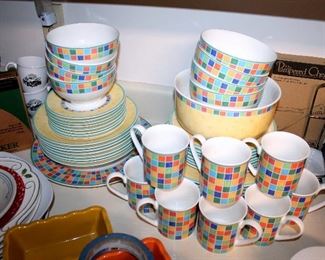 Villeroy & Boch "Twist Alea Limone" dishes