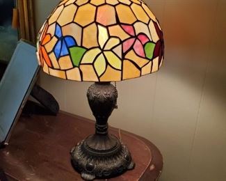 $50 - Tiffany Style Lamp
