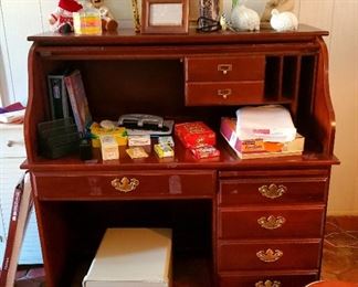 $100 - Roll Top Desk