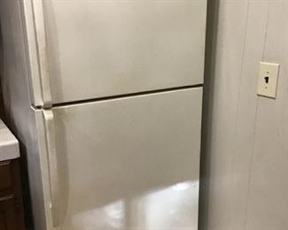 Whirlpool Refrigerator Freezer https://ctbids.com/#!/description/share/362817